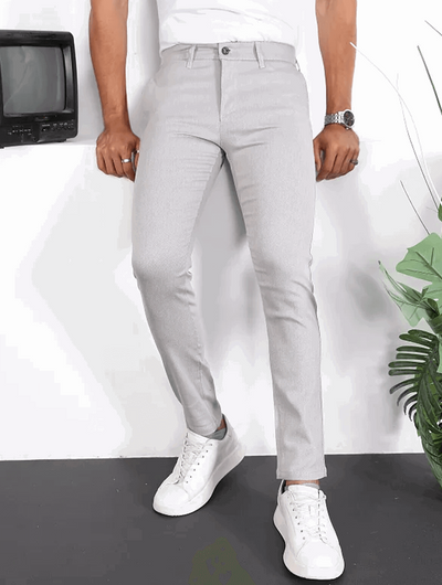 VertoFlex™ – męskie spodnie typu slim fit z elastycznym wykończeniem